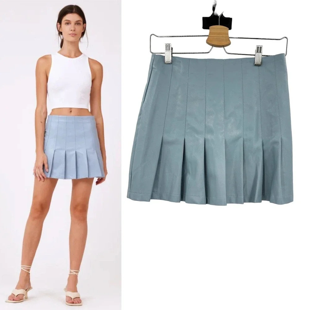 Aureum Sky Blue Vegan Leather Pleated Skirt Size Large